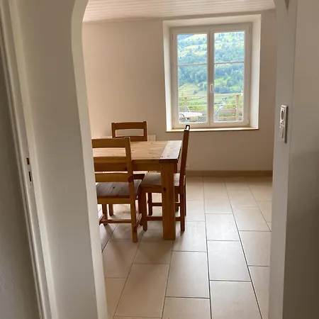La Maison Rose - *